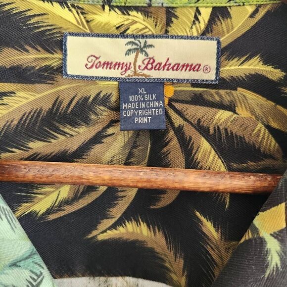 Tommy Bahama Shirt Mens XL Palm Tree Silk Camp Button Front Black Green - Picture 3 of 4